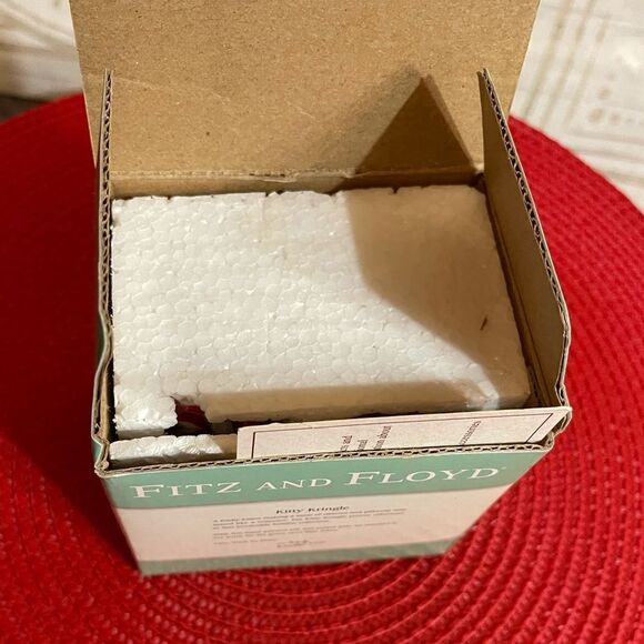 Fitz and Floyd Kitty Kringle salt and pepper NWT - Picture 12 of 12